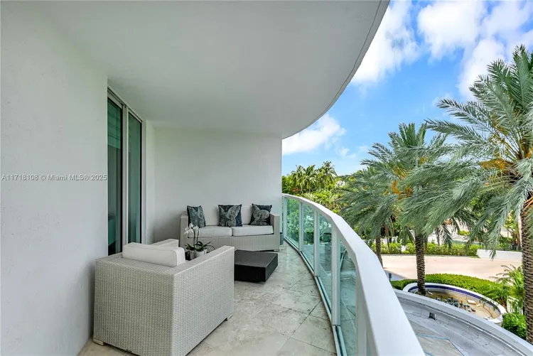 Skyline On Brickell #301 image #10