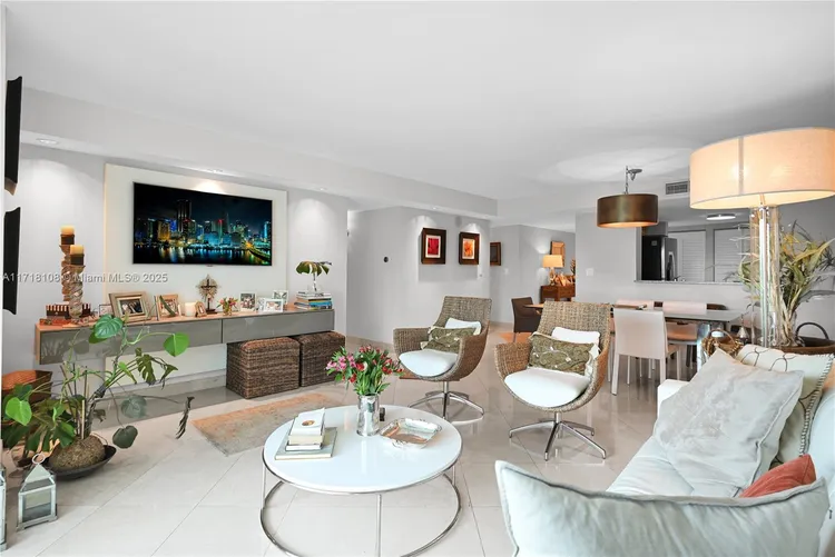 Skyline On Brickell #301 image #13