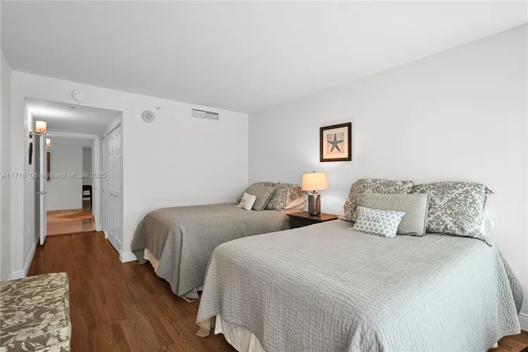 Skyline On Brickell #301 image #27