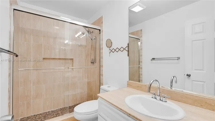 L Hermitage #58 image #21