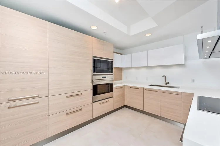 Marina Palms Yacht Club and Residences South Tower #1204 image #10