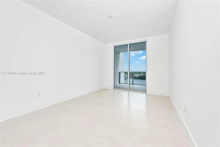 Marina Palms Yacht Club and Residences South Tower #1204 image #21