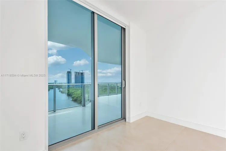 Marina Palms Yacht Club and Residences South Tower #1204 image #23