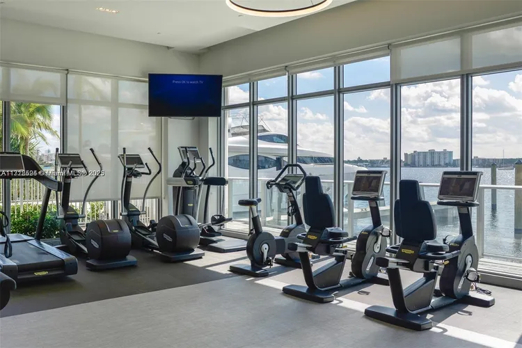 Marina Palms Yacht Club and Residences South Tower #1204 image #37