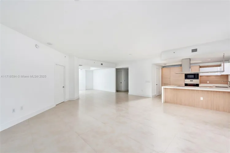 Marina Palms Yacht Club and Residences South Tower #1204 image #7