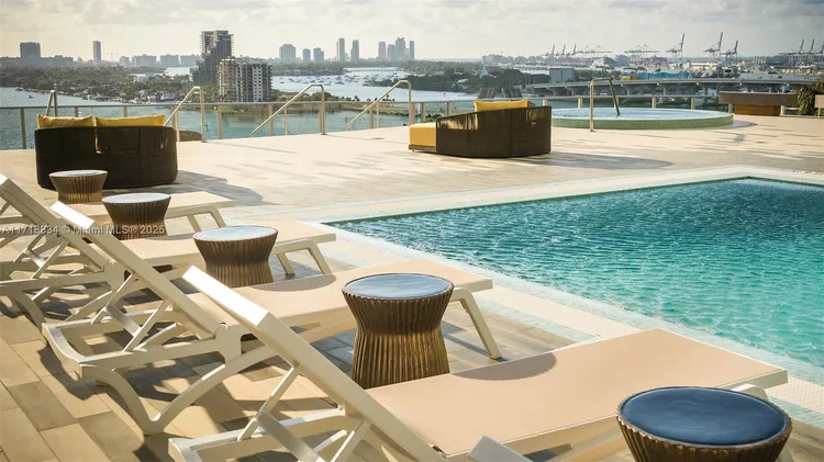 Aria on the Bay #1701 image #7