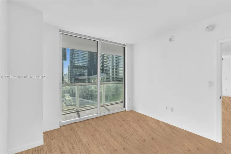 500 Brickell #2202 image #34