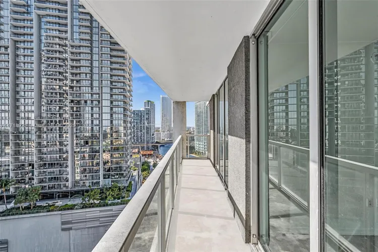 500 Brickell #2202 image #40