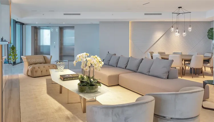 Porsche Design Tower #4705 image #12