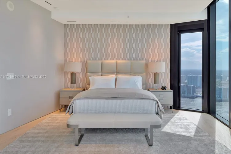 Porsche Design Tower #4705 image #39