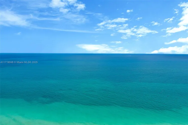 Porsche Design Tower #4705 image #45