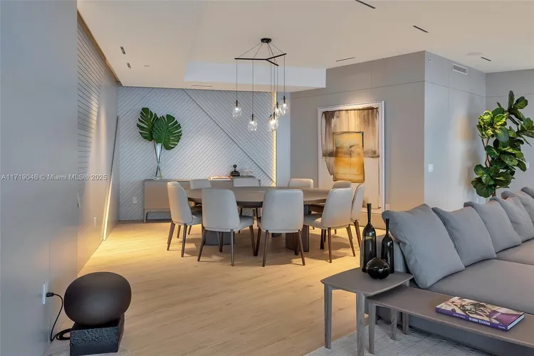 Porsche Design Tower #4705 image #6