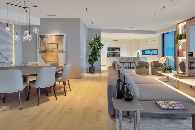 Porsche Design Tower #4705 image #8