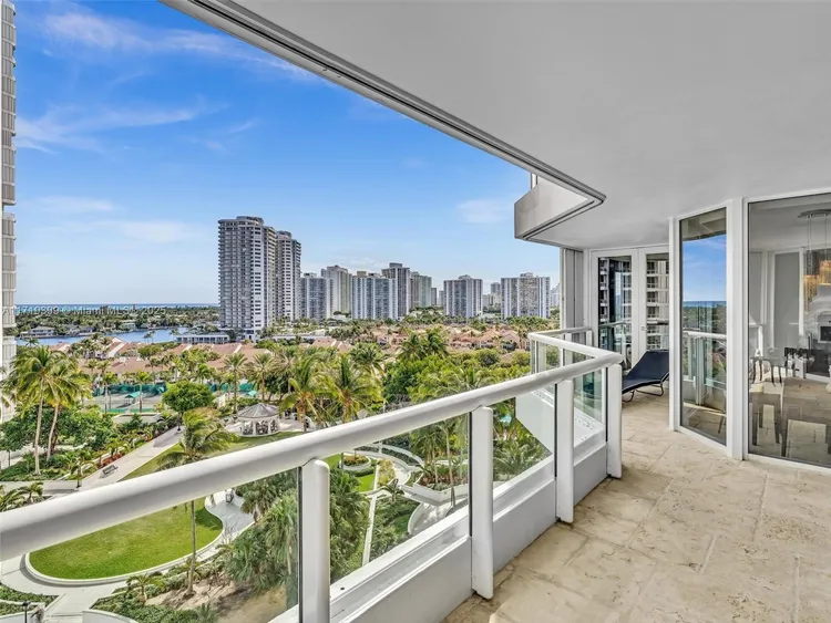 South Tower at the Point #1102 image #11