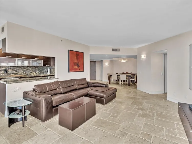 South Tower at the Point #1102 image #12