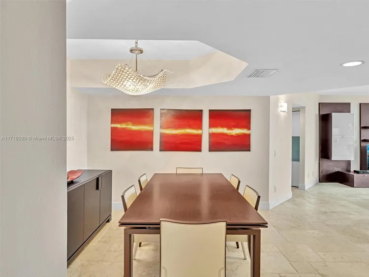 South Tower at the Point #1102 image #13