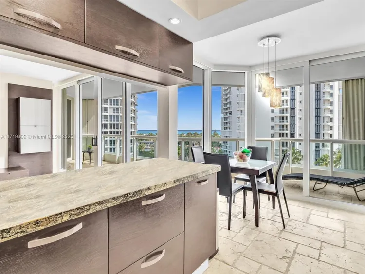 South Tower at the Point #1102 image #18