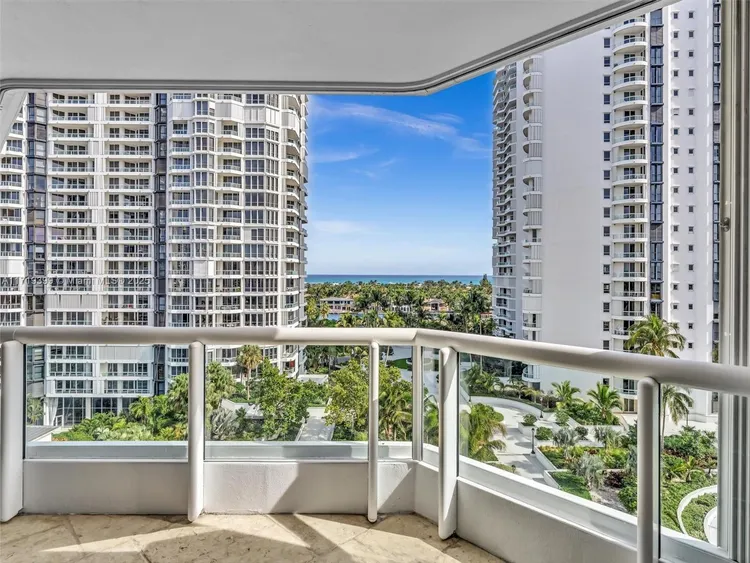 South Tower at the Point #1102 image #26