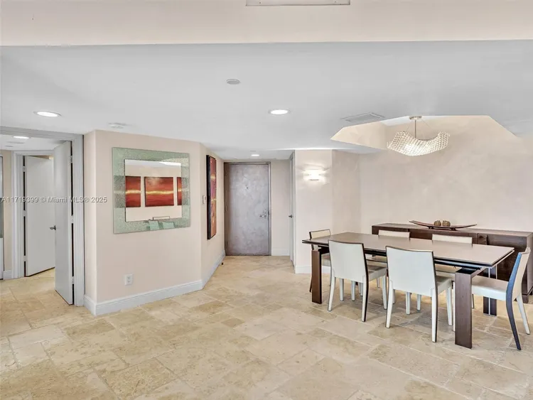 South Tower at the Point #1102 image #27