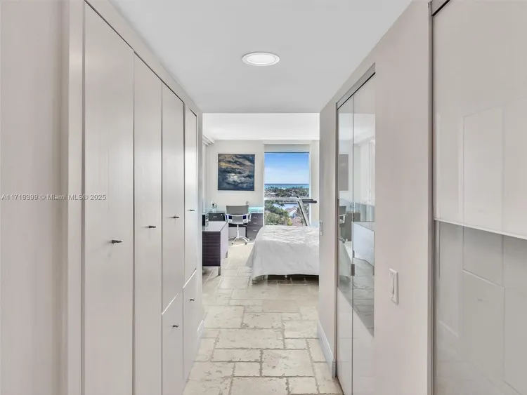 South Tower at the Point #1102 image #28