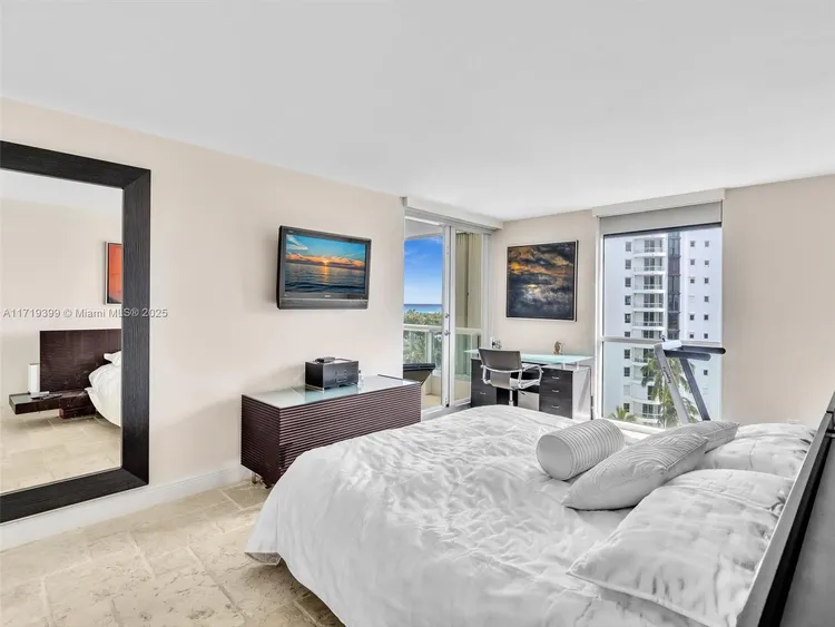 South Tower at the Point #1102 image #29