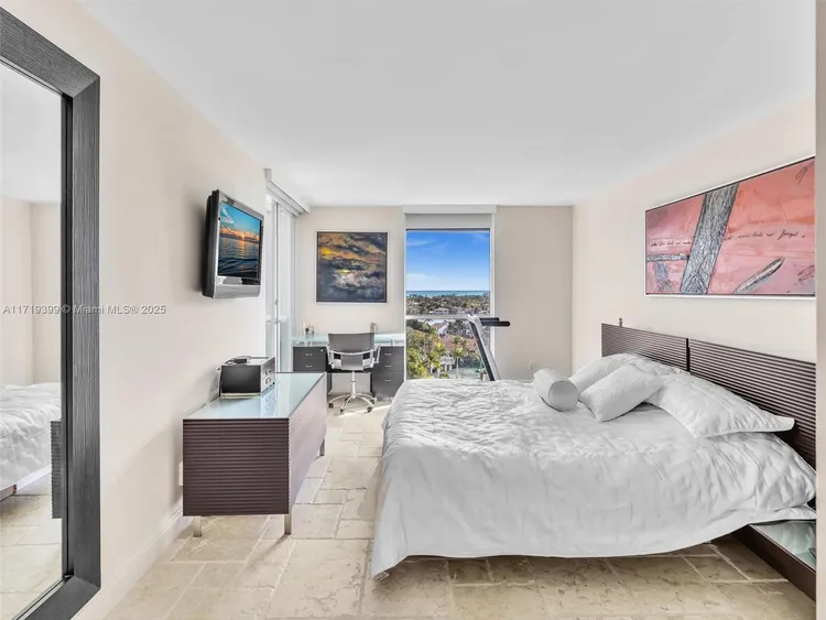 South Tower at the Point #1102 image #30