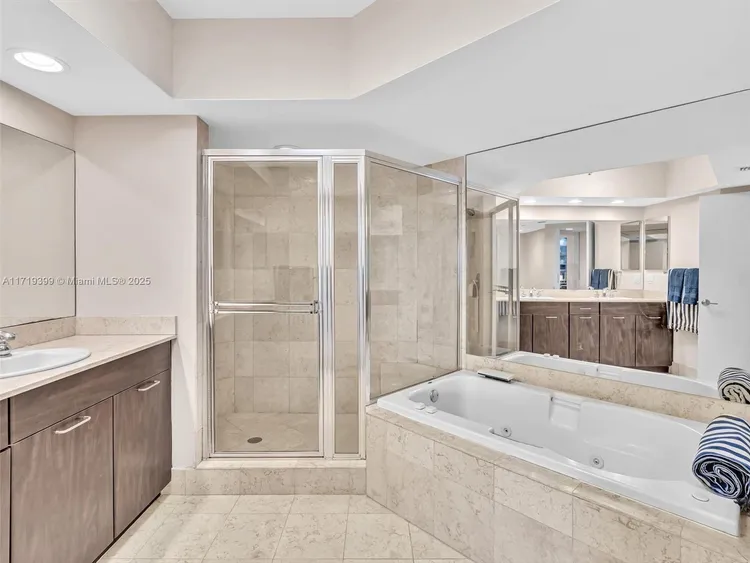 South Tower at the Point #1102 image #35