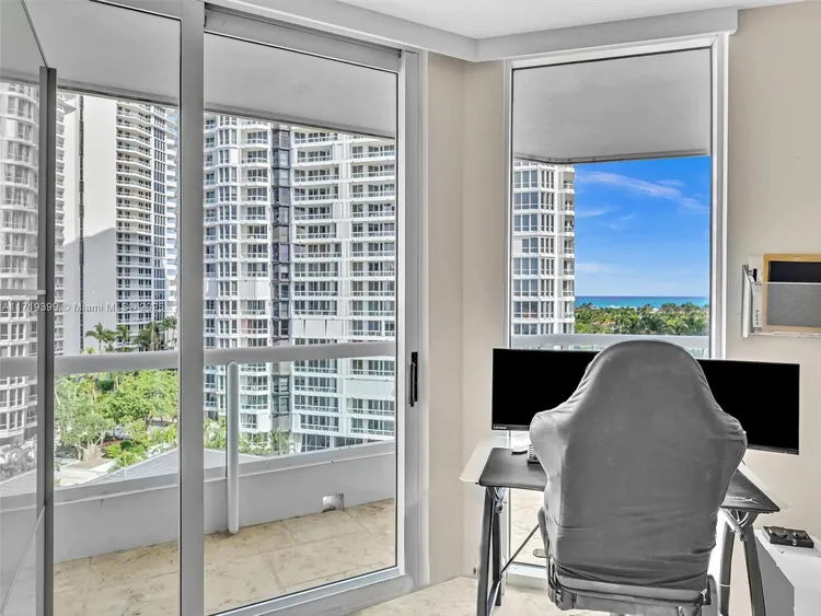 South Tower at the Point #1102 image #40