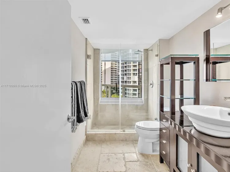 South Tower at the Point #1102 image #44