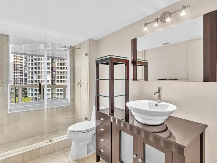 South Tower at the Point #1102 image #45