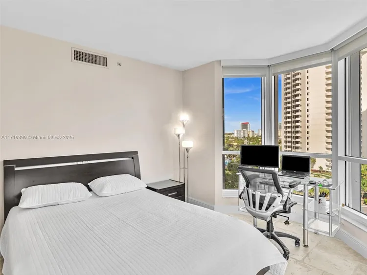 South Tower at the Point #1102 image #46