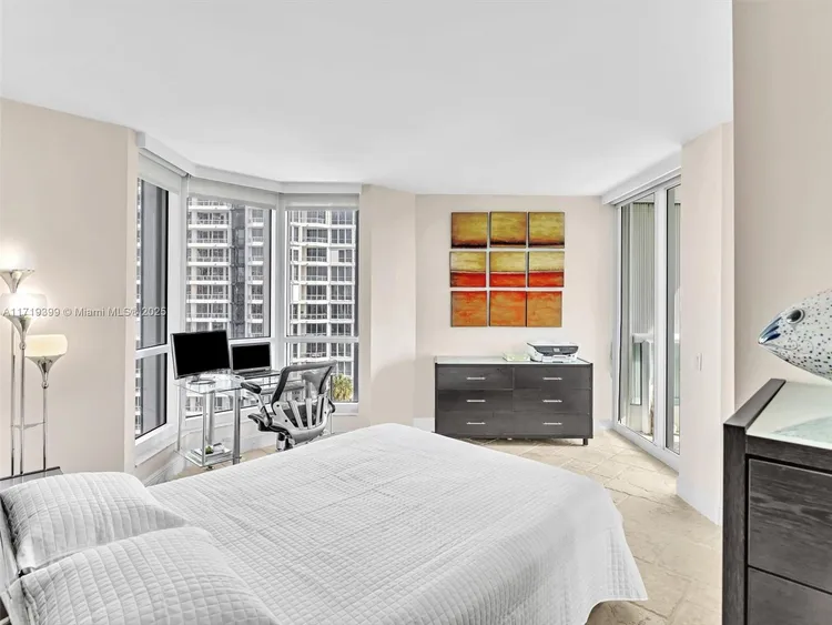 South Tower at the Point #1102 image #47