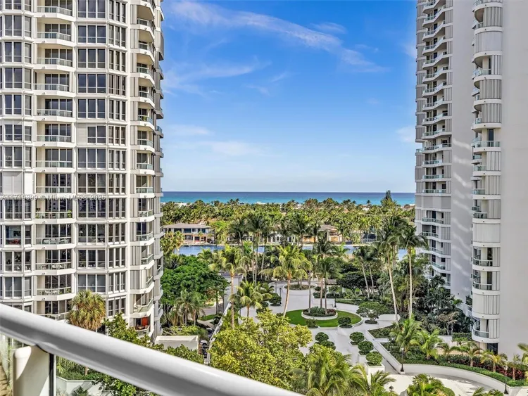 South Tower at the Point #1102 image #48