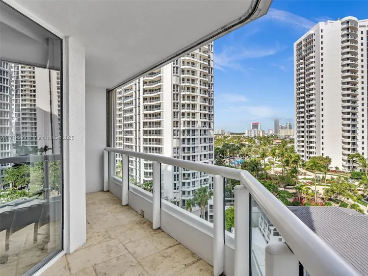 South Tower at the Point #1102 image #49