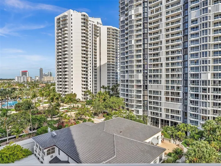 South Tower at the Point #1102 image #50