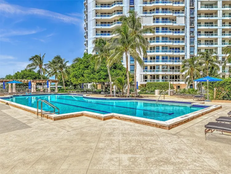 South Tower at the Point #1102 image #60