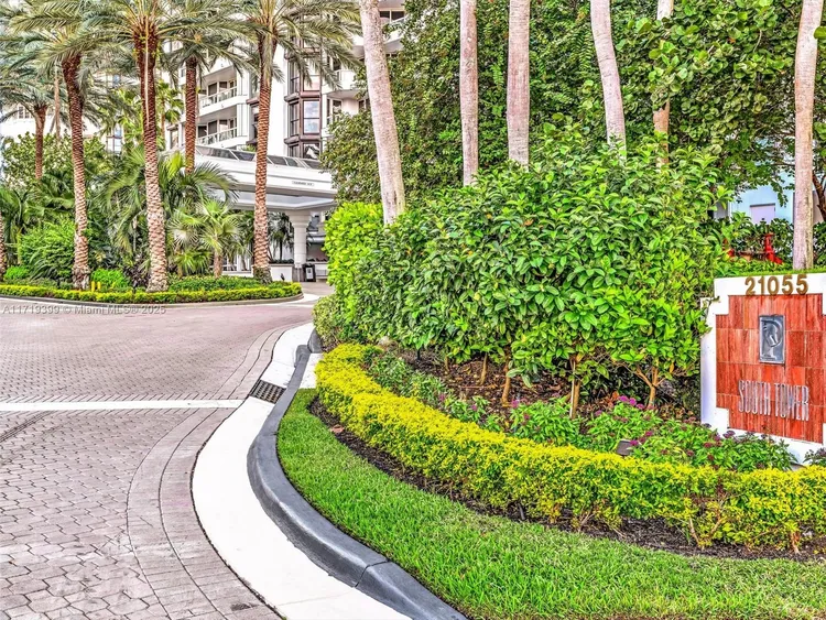 South Tower at the Point #1102 image #69