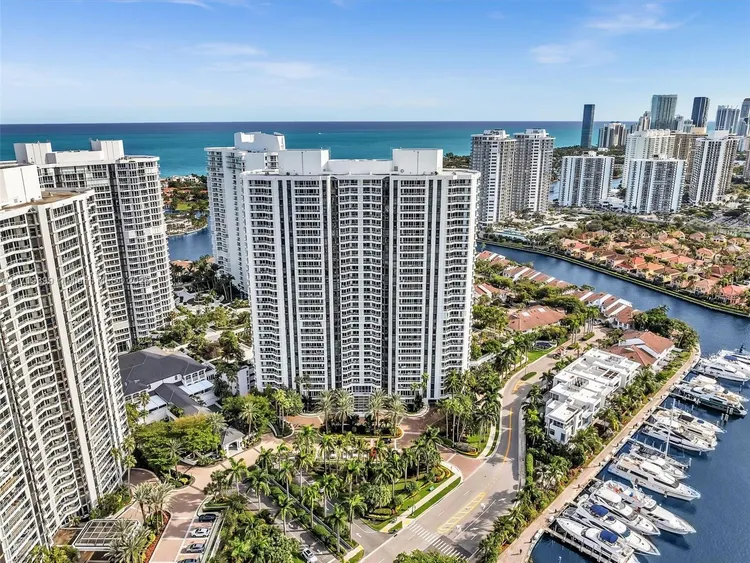 South Tower at the Point #1102 image #90