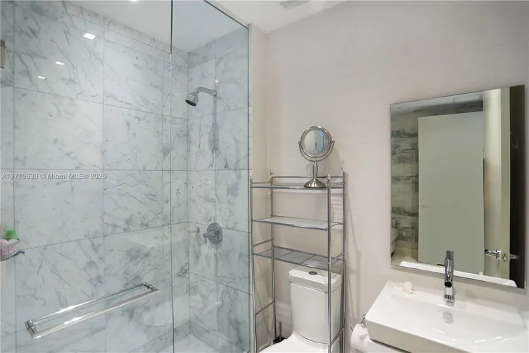 Jade Signature #3403 image #77