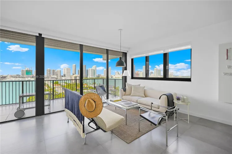 1000 Venetian Way #1310 image #10