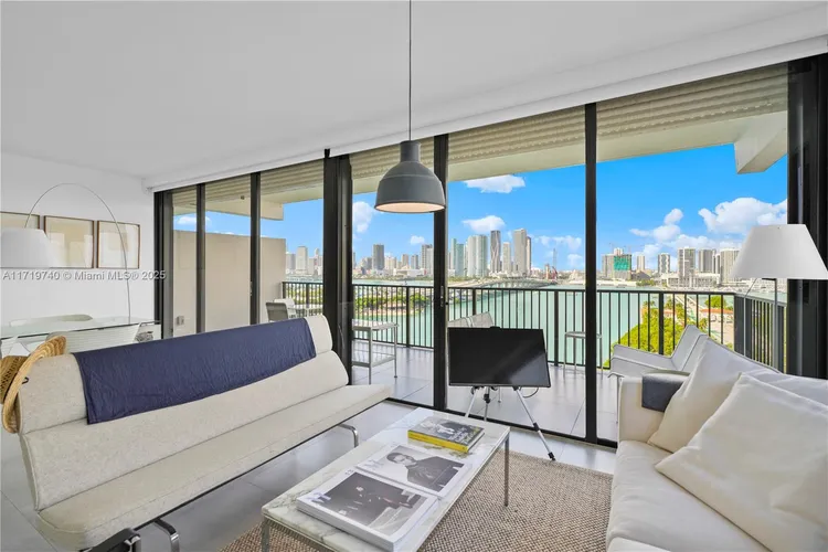 1000 Venetian Way #1310 image #13