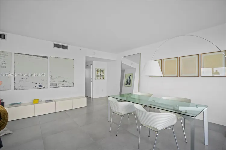 1000 Venetian Way #1310 image #17