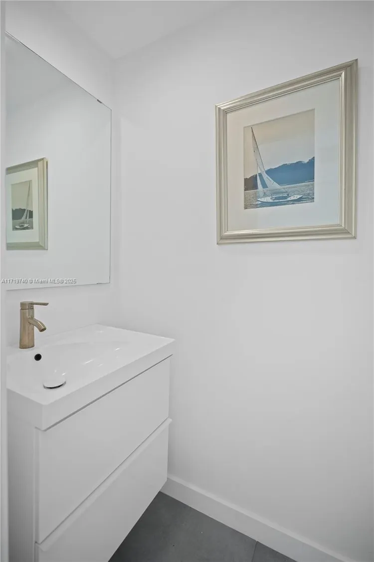 1000 Venetian Way #1310 image #19