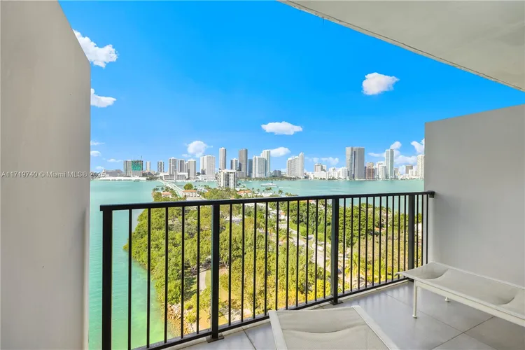 1000 Venetian Way #1310 image #26