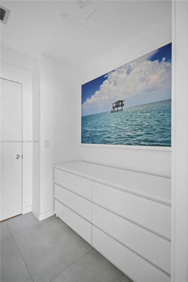 1000 Venetian Way #1310 image #28