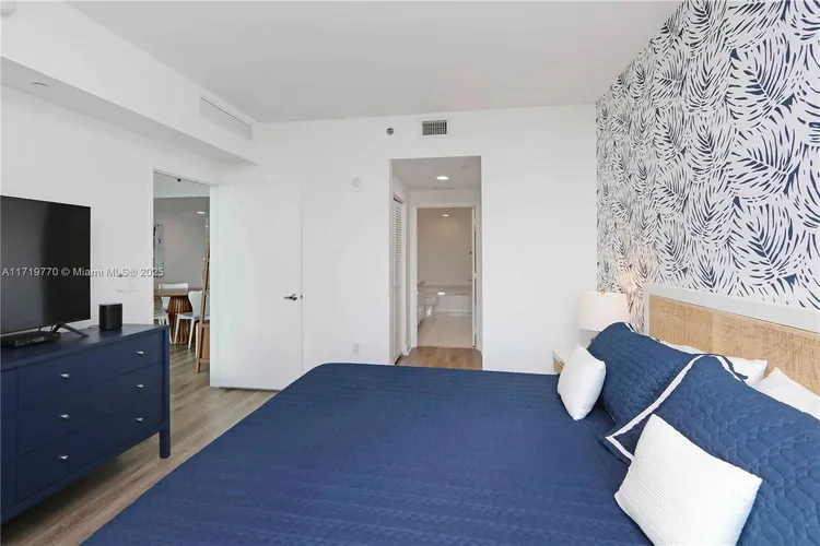 The Plaza on Brickell South #1406 image #13
