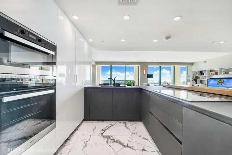 Ritz-Carlton Coconut Grove #1602 image #9