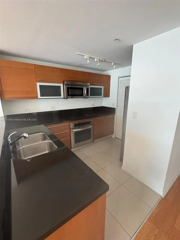 Vizcayne North Tower #2707 image #14