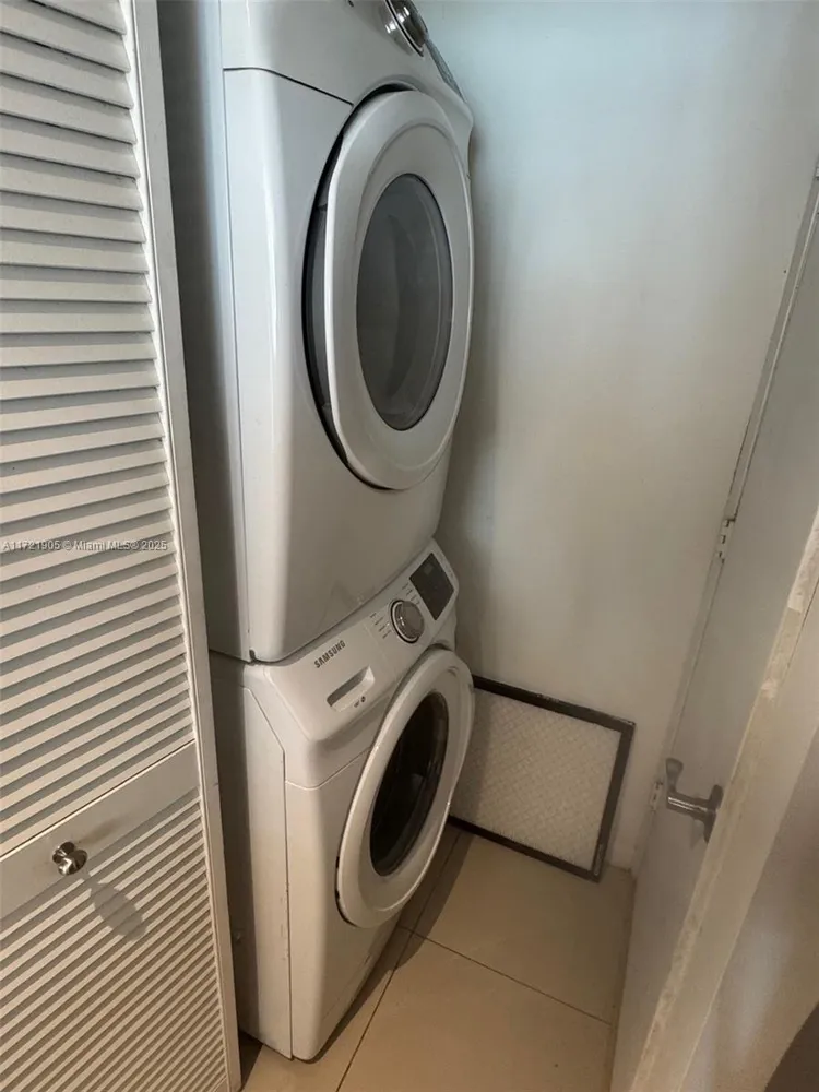 Vizcayne North Tower #2707 image #15