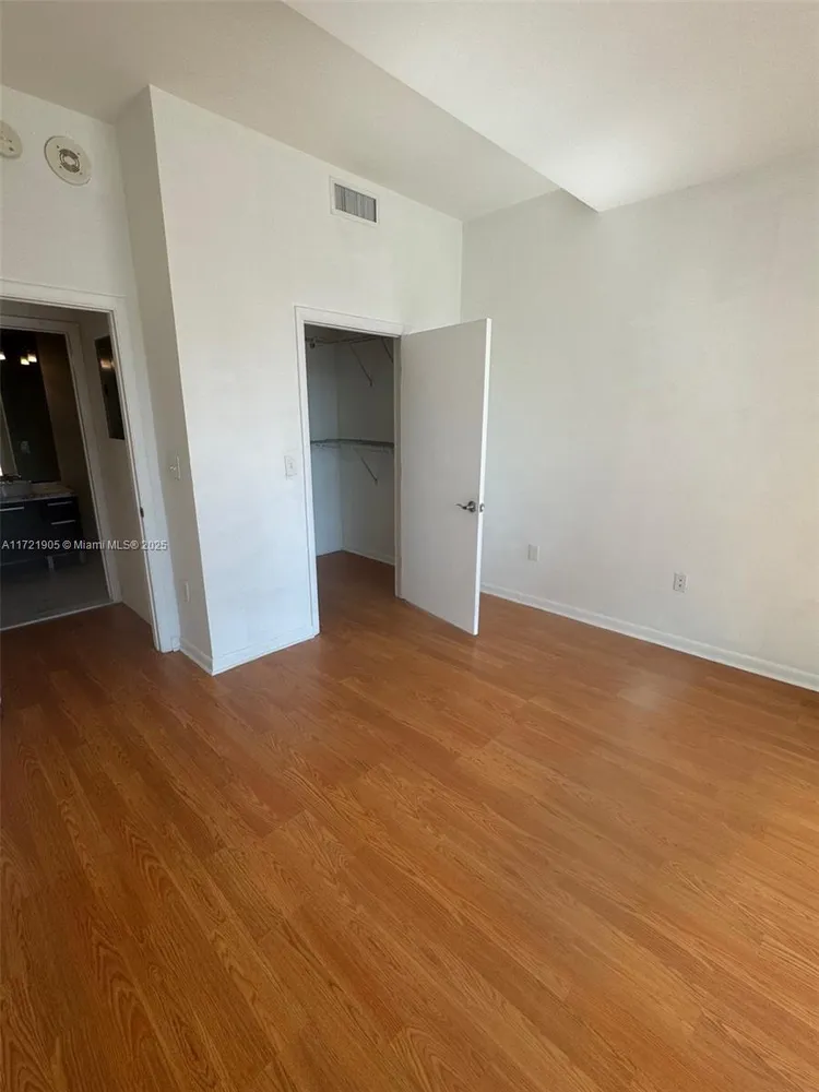 Vizcayne North Tower #2707 image #7